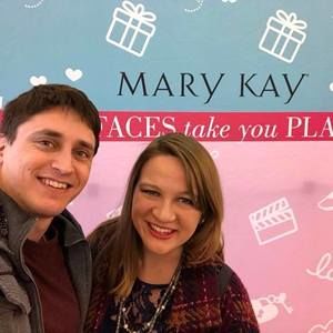 Meet your Posher, Devin